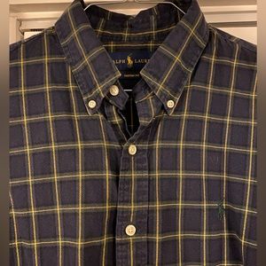 Ralph Lauren button down shirt - Size: Large